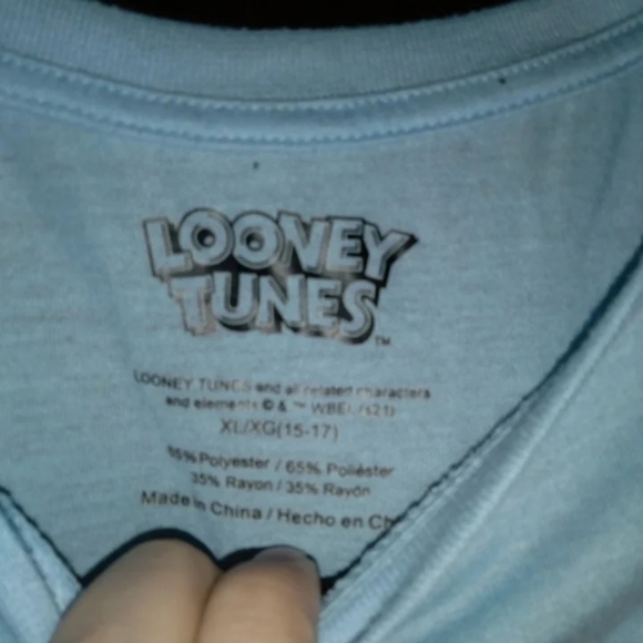 Looney Tunes shirt - Picture 3 of 3